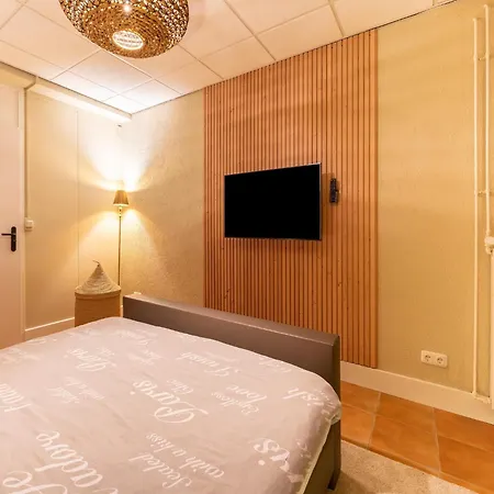 Apartment In Schin Op Geul With Sauna, Cleaning Included *